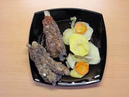 Свиные рёбрышки с овощами в кулинарном пакете